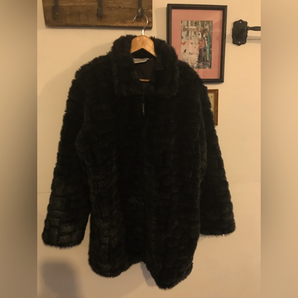 Fluffy. Cozy. Coastlines faux fur zip jacket.